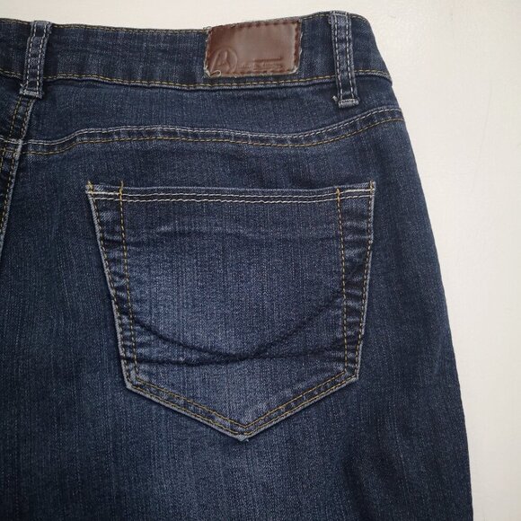 Bluenotes Ladies Size 31/30 Carly Skinny Flare Medium Wash Blue Jeans - Picture 9 of 15